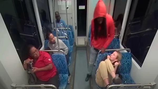 Τα τελευταία δευτερόλεπτα προτού η Ιρίνα ξεψυχήσει - Βλέπει τον δολοφόνο της με βλέμμα γεμάτο τρόμο, σοκαριστικό βίντεο