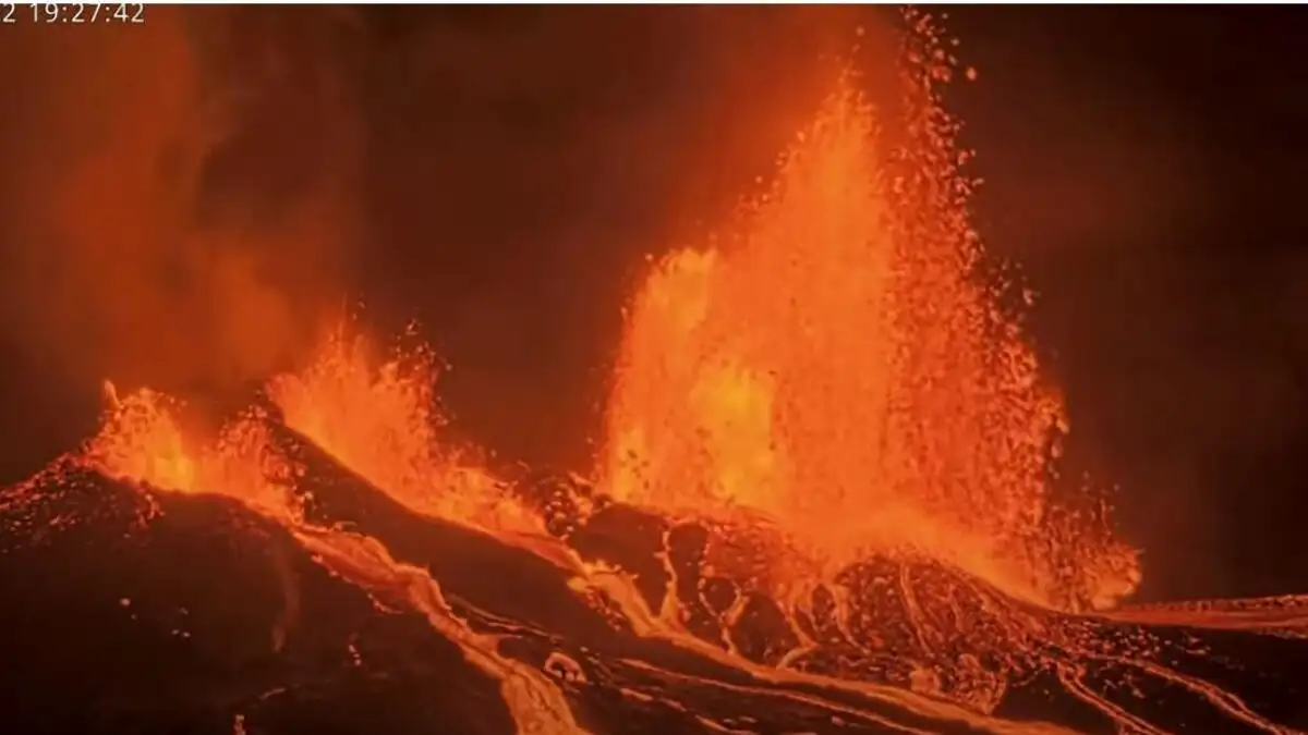Χαβάη: Θεαματική έκρηξη του ηφαιστείου Κιλαουέα – Πίδακες λάβας στα 100 μέτρα