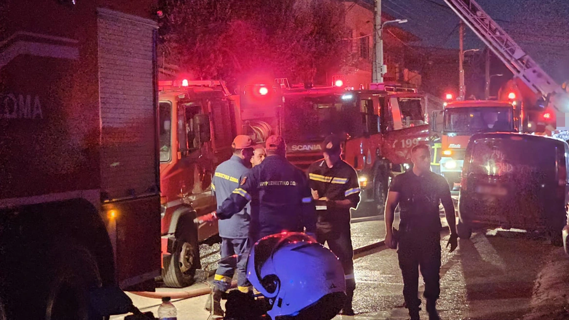 Φωτιά στο Περιστέρι- Ένα άτομο με αναπνευστικά προβλήματα στο νοσοκομείο