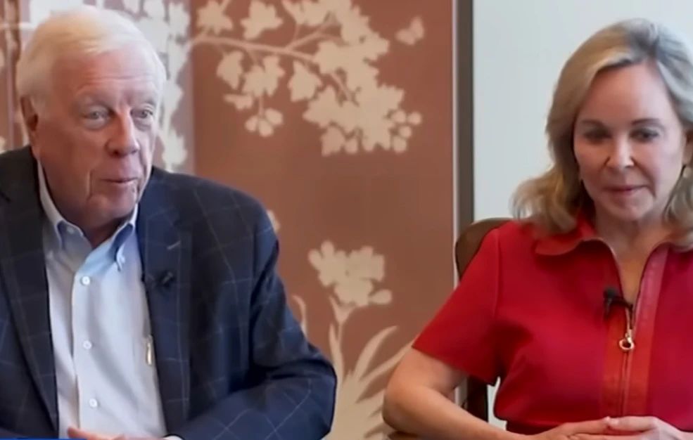 «Θέλουμε τα εγγόνια μας να είναι περήφανα»: Ζευγάρι δισεκατομμυριούχων θα δωρίσει το 95% της περιουσίας του που αγγίζει τα 11 δισ.