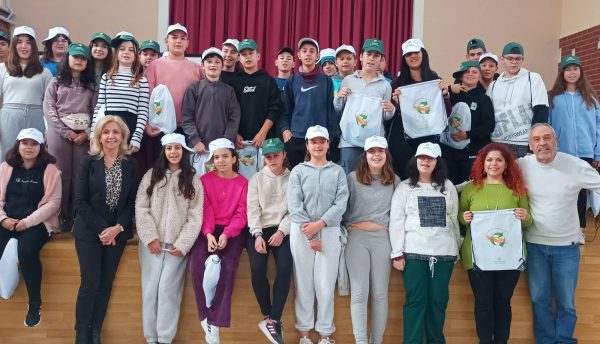 «Όταν η γνώση γίνεται δράση!»  Οι μαθητές του Γυμνασίου Δομοκού δίνουν αξία στα απορρίμματα