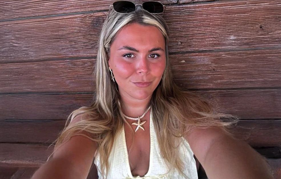 Οι γιατροί απέδωσαν τα εξανθήματα 24χρονης σε αλλεργία και την έστειλαν στο σπίτι – Πέθανε λίγο μετά το ταξίδι της στην Ελλάδα