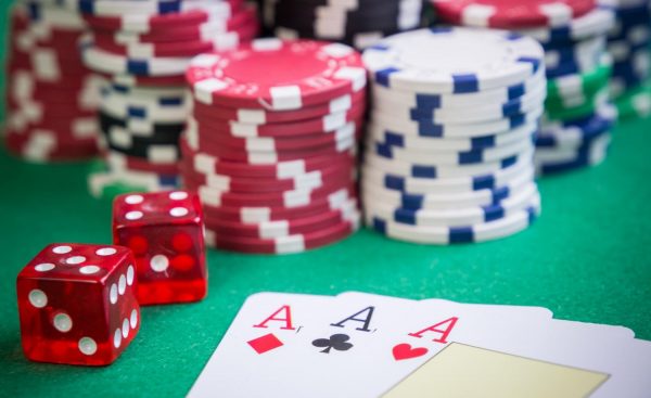 Τραπέζια με ακτίνες Χ, γυαλιά υψηλής τεχνολογίας, παίκτες του NBA, μαφιόζοι: Η κομπίνα με το πόκερ που απέφερε εκατομμύρια