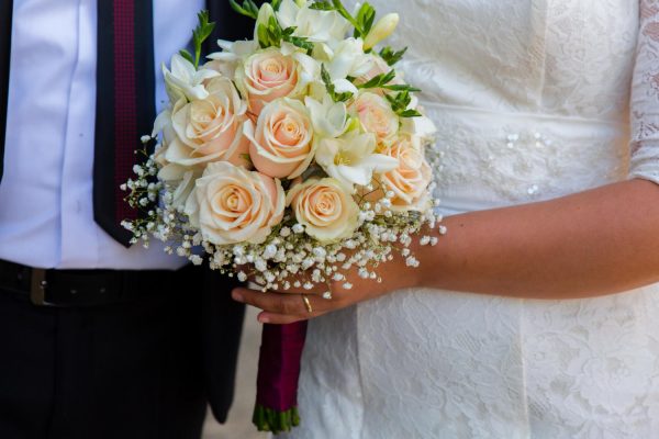 Ο γάμος -φάντασμα της Μεσσίνα: Ο ιερέας ξέχασε να τον δηλώσει, ο σύζυγος έκανε πίσω και η νύφη δικαστήρια 15 χρόνια