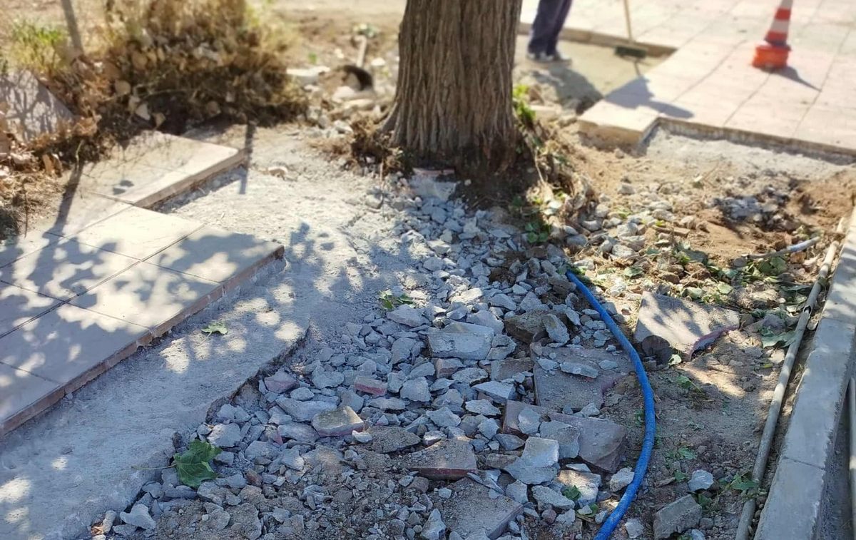 Λαμία: Αποκαταστάθηκε το πεζοδρόμιο στην οδό Λαρίσης