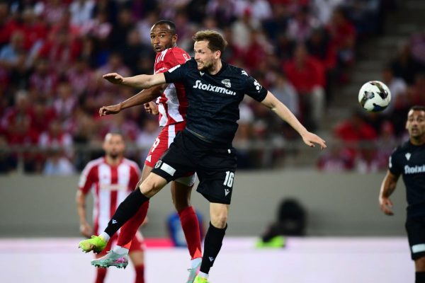 Super League 1: Μόνη πρώτη η ΑΕΚ, έπεσε στην 3η θέση ο Ολυμπιακός - Η βαθμολογία μετά τη νίκη του ΠΑΟΚ στην Τούμπα