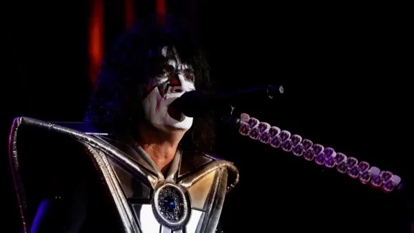 Πέθανε ο Έις Φρέιλι ο κιθαρίστας των Kiss σε ηλικία 74 χρόνων: Υπέκυψε στα τραύματά του μετά από πτώση