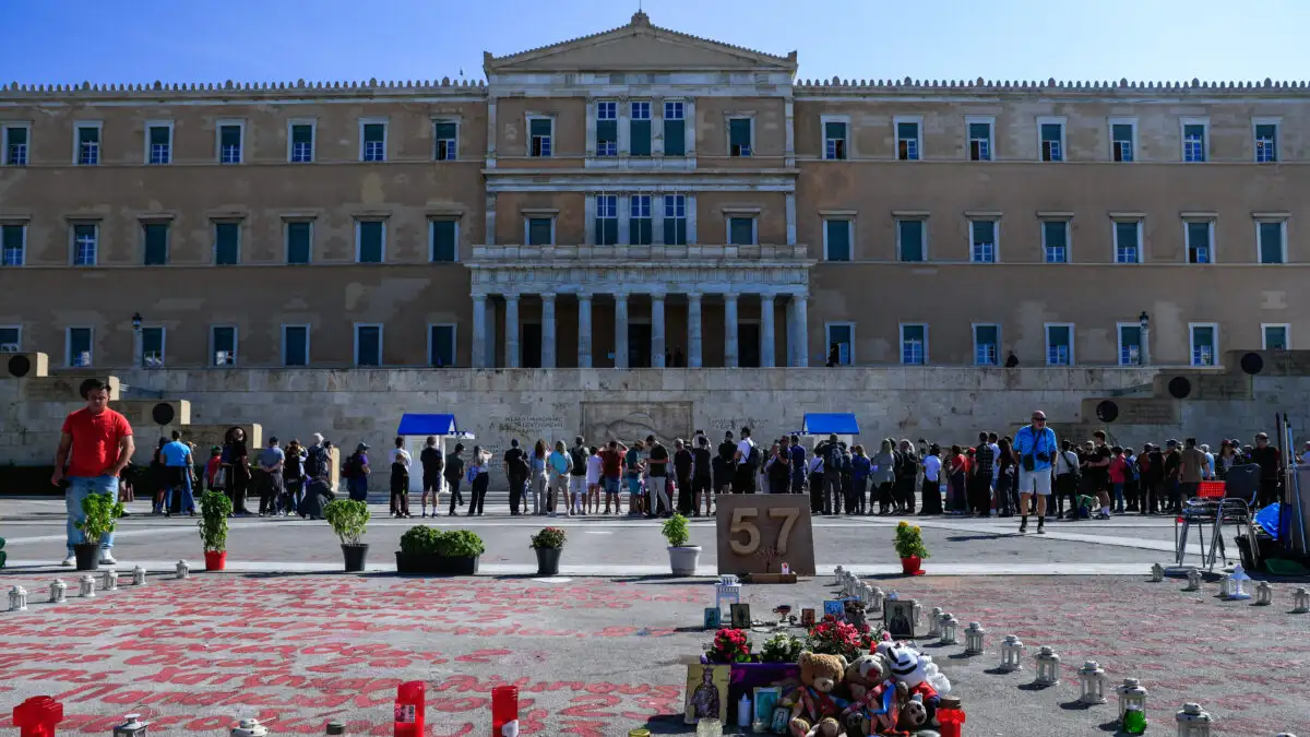 Το ΠΑΣΟΚ κατέθεσε αίτηση αντισυνταγματικότητας για την τροπολογία του Μνημείου Αγνώστου Στρατιώτη
