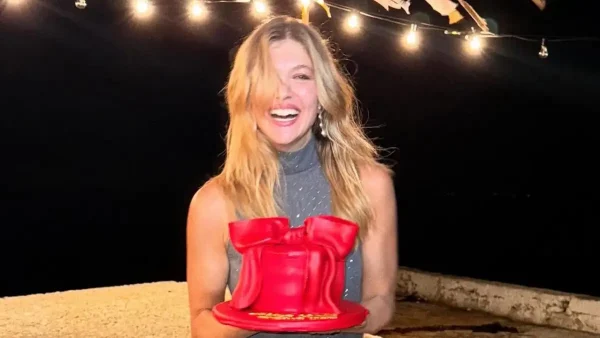 Η Κλέλια Ανδριολάτου γιόρτασε τα 29α γενέθλιά της στους Παξούς – «Δεν θα μπορούσα να φανταστώ πιο μεγάλη οικογένεια»