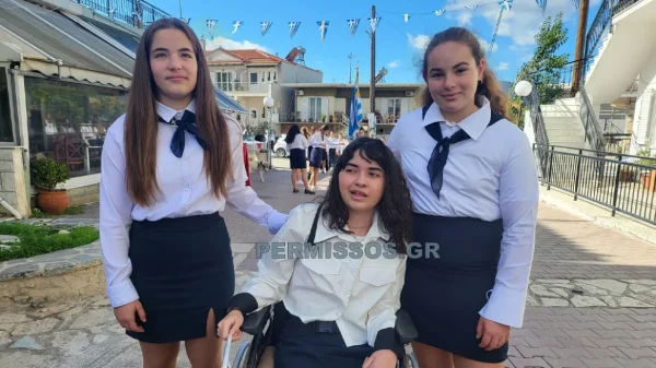 Θεσπιές: Έκανε παρέλαση η μικρή Αλεξία 6 χρόνια μετά τον βαρύτατο τραυματισμό της στο κεφάλι από αδέσποτη σφαίρα