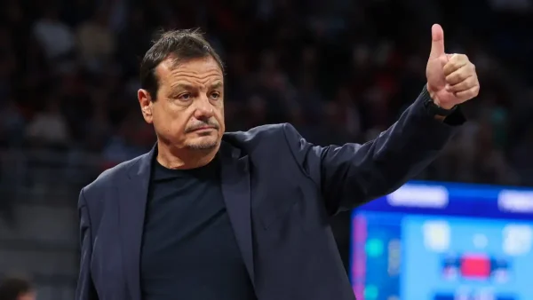 Ο Αταμάν και οι υπόλοιποι προπονητές κανονικά στους πάγκους των ομάδων τους: Έκανε πίσω το Υπουργείο