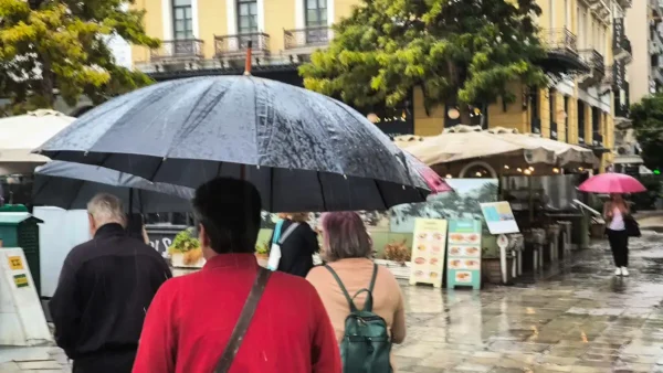 Καιρός: Δεν χειμωνιάζει, αλλά έρχονται ισχυρές βροχές – Σε ποιες περιοχές χρειάζεται μεγάλη προσοχή