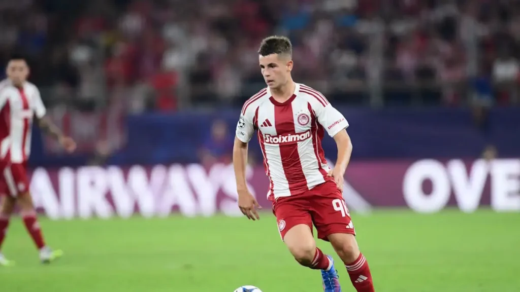 Ο Χρήστος Μουζακίτης στο στόχαστρο Άρσεναλ, Γιουνάιτεντ και Νάπολι: «Θέλει 30 εκατομμύρια ο Ολυμπιακός»