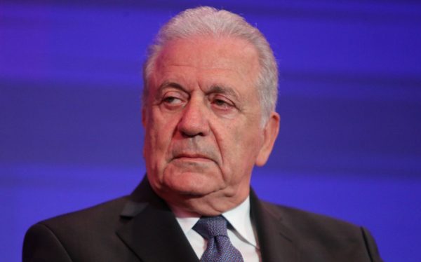 Αβραμόπουλος: Στηρίζω το αίτημα του Πάνου Ρούτσι για την εκταφή του παιδιού του