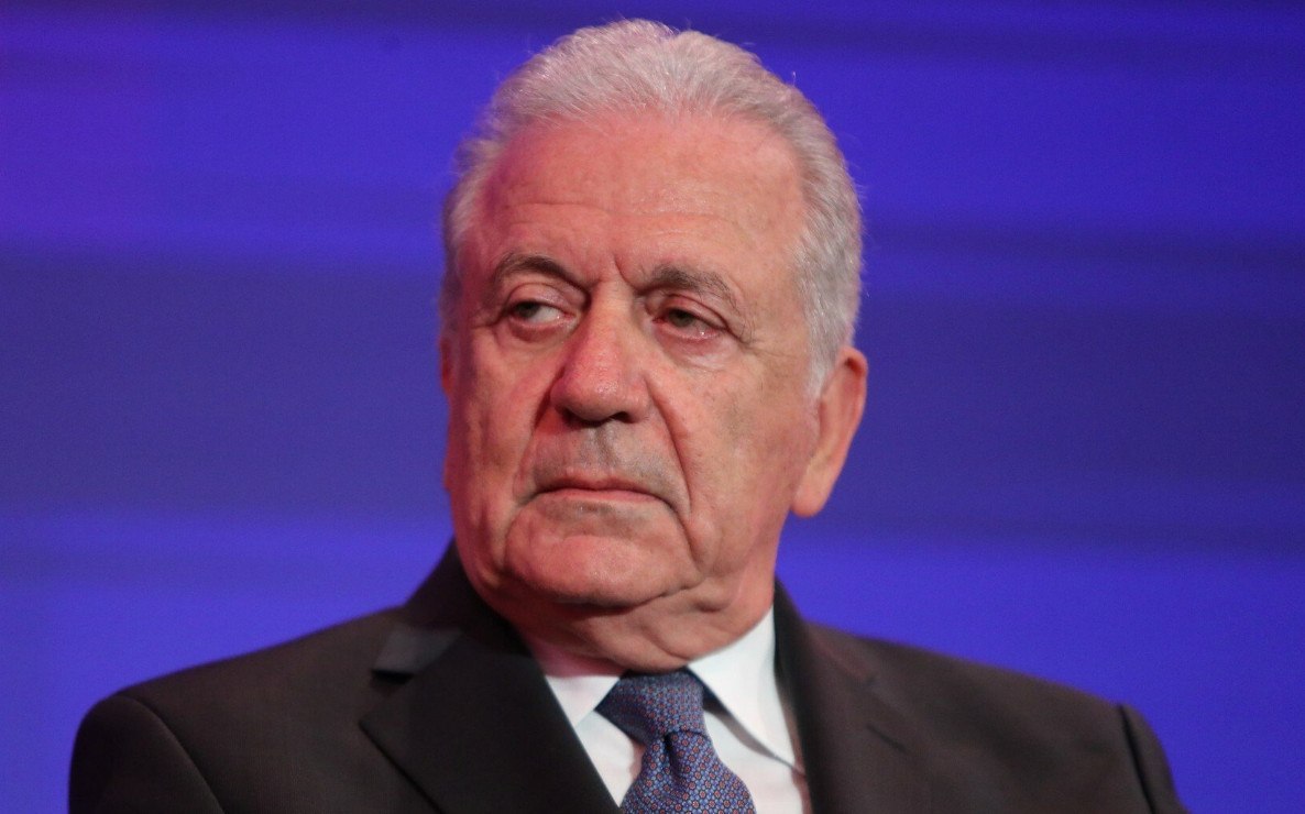 Αβραμόπουλος: Στηρίζω το αίτημα του Πάνου Ρούτσι για την εκταφή του παιδιού του