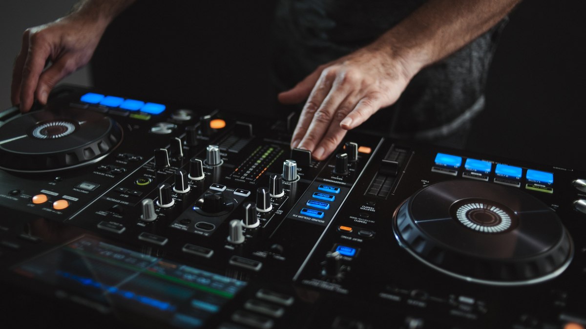 Φθιώτιδα: Έπαιζε στο κατάστημά του τέρμα τη μουσική στις 3:00' τα ξημερώματα