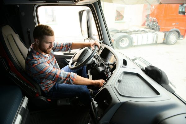 Ζητούνται οδηγοί βυτίων για διανομή καυσίμων από πρατήρια της Λαμίας