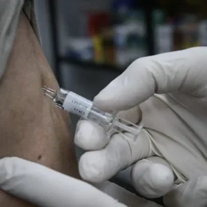 Σε έξαρση η γρίπη: Κυριαρχεί το στέλεχος Κ - Εμβολιασμό συνιστούν οι ειδικοί