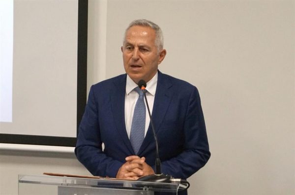 Ο Ευάγγελος Αποστολάκης υποδέχθηκε χθες τον γιο του στο αεροδρόμιο - Ήταν στους 27 συλληφθέντες στο Ισραήλ