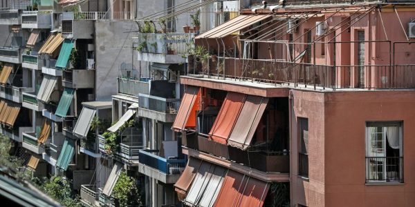 «Εξοικονομώ-Ανακαινίζω για Νέους»: Πού στοχεύει το πρόγραμμα, ποιους αφορά