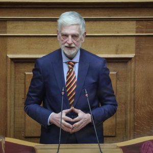 Γ. Λοβέρδος: «Ευχόμαστε να μην υπάρχουν Έλληνες μεταξύ των θυμάτων στο Κραν Μοντανά» – Γραμμή βοήθειας από το ΥΠΕΞ