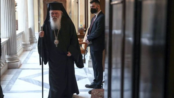 Με ισχαιμικό επεισόδιο στο νοσοκομείο ο Αρχιεπίσκοπος Ιερώνυμος - Νοσηλεύεται εκτός κινδύνου