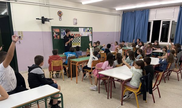 Ελάτε να παίξουμε σκάκι και πινγκ πονγκ στη Λαμία