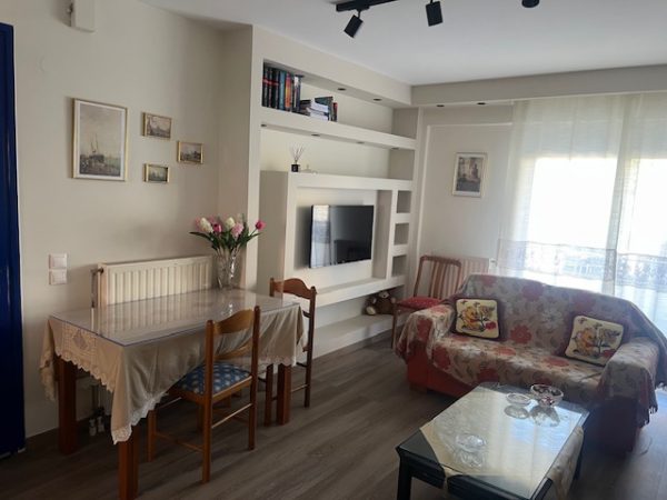 Ενοικιάζεται πλήρως επιπλωμένο και εξοπλισμένο διαμέρισμα στο Παγκράτι Λαμίας