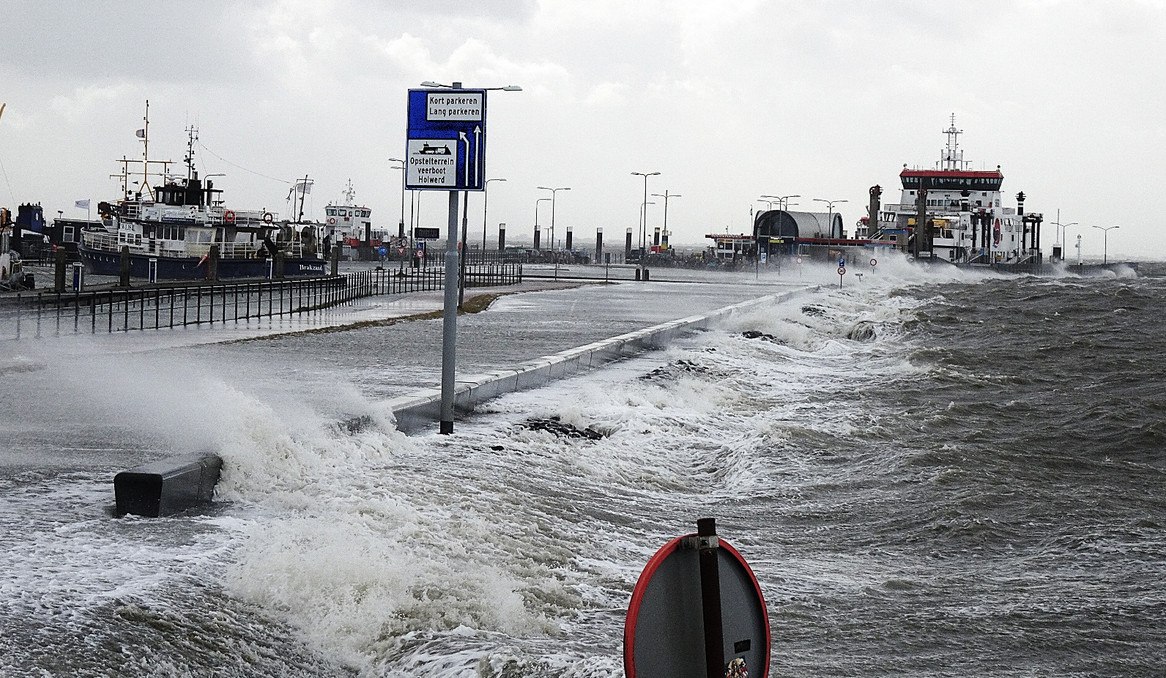 Σάρωσε τη Δυτική Ευρώπη η καταιγίδα Μπέντζαμιν