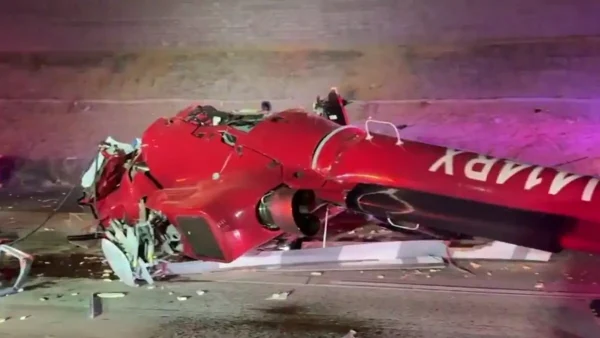 Συντριβή ελικοπτέρου στην Καλιφόρνια με 3 τραυματίες – Δείτε βίντεο ντοκουμέντο