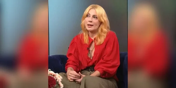 Σμαράγδα Καρύδη: «Προέβλεψα την επιτυχία του ''Παρά Πέντε'' -Το reunion δεν θα είναι σαν τα ''Φιλαράκια'', αλλά πιο καλό»