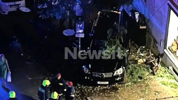 Κολωνάκι: Ο φωτογράφος Χάρης Φαρσαράκης ζητά 1 εκατ. ευρώ ως αποζημίωση για το τζιπ που έπεσε πάνω στο εστιατόριο