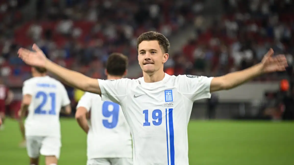 Εθνική ποδοσφαίρου: Η ευχάριστη έκπληξη με Κωνσταντίνο Καρέτσα στην άφιξη της Γαλανόλευκης στην Σκωτία