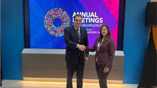 Πιερρακάκης: Η Ελλάδα μειώνει σταθερά το χρέος της μέσα από την ανάπτυξη