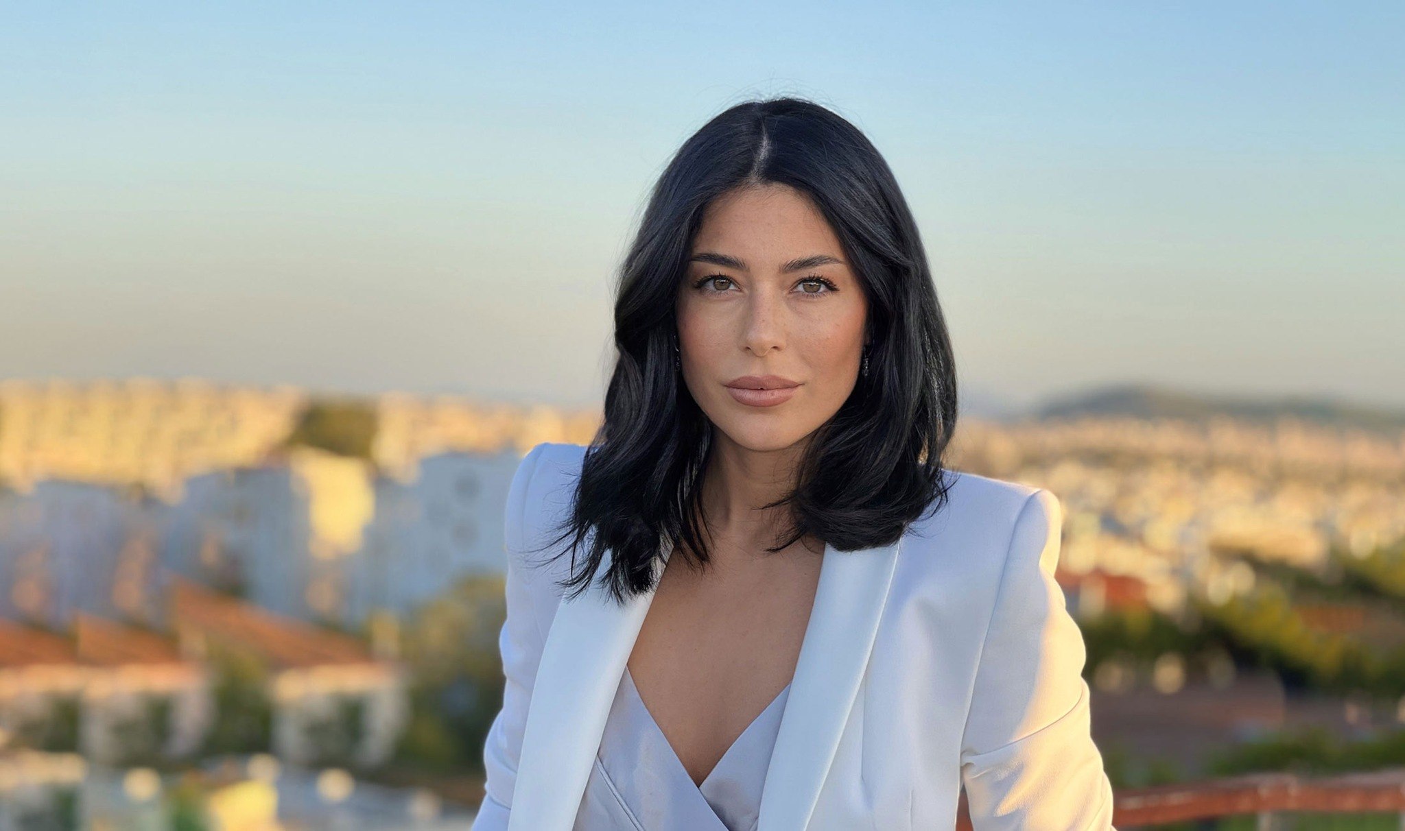 Επανέρχεται η Λατινοπούλου για το πόθεν έσχες: «Κατέβαινα ακόμα και με το ΚΤΕΛ, δεν προέρχομαι από τζάκι»