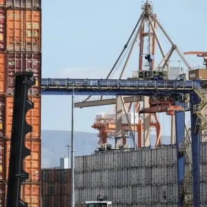 Δασμοί Τραμπ: Ελπίδες για παγκόσμια οικονομική «ανάσα» μετά το «άκυρο» του Ανώτατου Δικαστηρίου στις ΗΠΑ