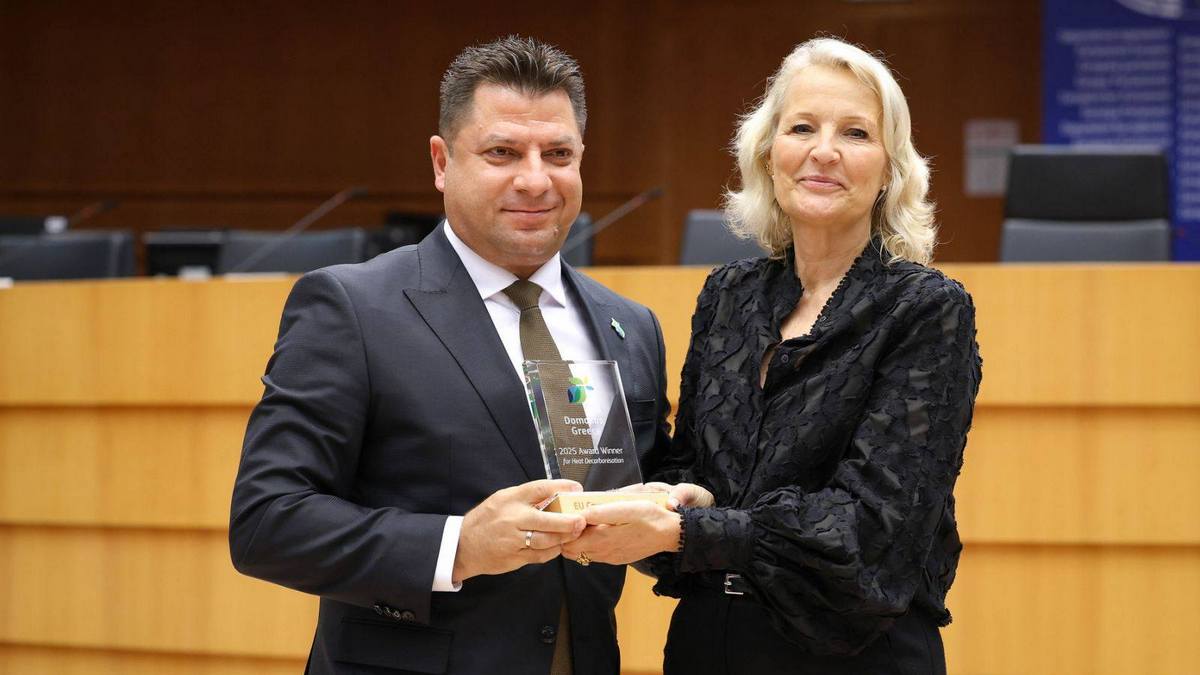 Πρωτοπόρος στην πράσινη μετάβαση ο Δήμος Δομοκού - Βραβεύτηκε στο Ευρωπαϊκό Κοινοβούλιο στις Βρυξέλλες (ΦΩΤΟ)