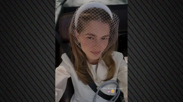 Η Αμαλία Κωστοπούλου παντρεύτηκε τον σύντροφό της στην Αμερική - Δείτε το βίντεο