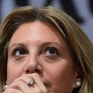 Καρυστιανού: Δεν θα είναι στο κόμμα ο Φαραντούρης, ποιους άλλους "κόβει" - Ο πιο στενός της συνεργάτης