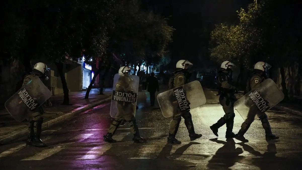 ΕΔΕ της ΓΑΔΑ για τα βίντεο που δείχνουν αστυνομικούς να χτυπούν κόσμο στα Εξάρχεια