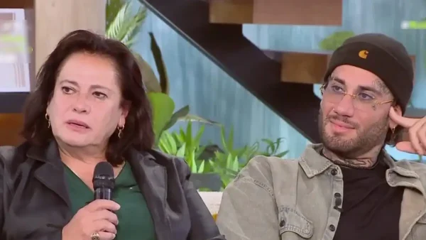 Mente Fuerte: Ξέσπασε σε κλάματα η μητέρα του τράπερ – «Μεγάλωσε δύσκολα και κατάφερε πολλά πράγματα μόνος του, τον καμαρώνω»