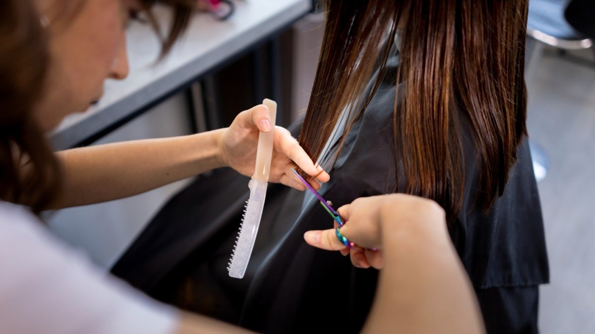 To Κομμωτήριο «ΜΚ Coiffure» αναζητά έμπειρη κομμώτρια