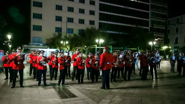 Διονύσης Σαββόπουλος: Το συγκινητικό αφιέρωμα – έκπληξη της μπάντας του δήμου Αθηναίων