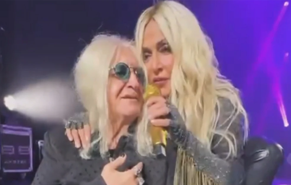 Άννα Βίσση και Νίκος Καρβέλας ξανά μαζί στο Παρίσι – Μια απρόσμενη στιγμή που συγκίνησε το κοινό