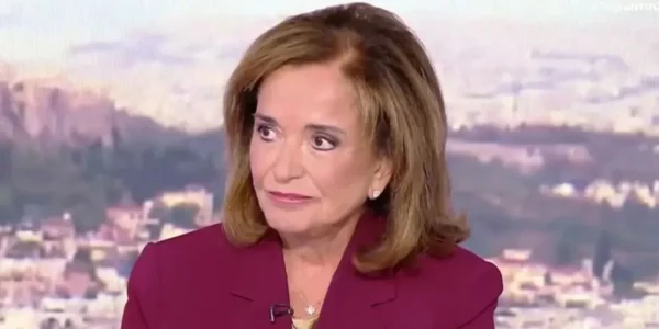 Ντόρα Μπακογιάννη: «Δεν είναι για καντηλάκια του ΙΚΕΑ ο χώρος του Αγνώστου Στρατιώτη»