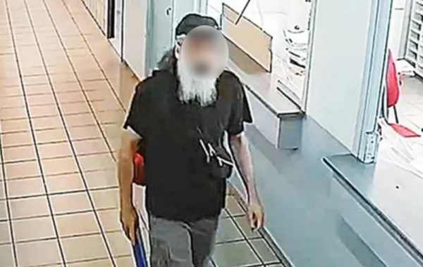 Αμετανόητος και προκλητικός: Τι υποστήριξε στην απολογία του ο «δολοφόνος με το τσεκούρι» στη ΔΟΥ Κοζάνης