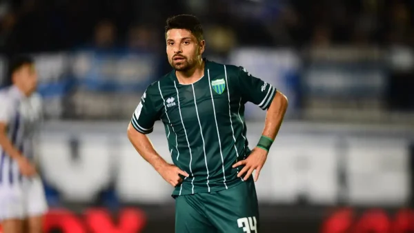 Ατρόμητος – Λεβαδειακός 2-2: Ο Παλάσιος έδωσε το βαθμό στους Βοιωτούς με φανταστικό «ψαλιδάκι»