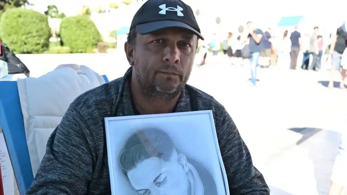 Πάνος Ρούτσι: «Ο Νίκος Καρβέλας ερχόταν σχεδόν κάθε βράδυ, ήταν πολύ όμορφο, γιατί το έκανε με την καρδιά του, χωρίς δημοσιότητα»