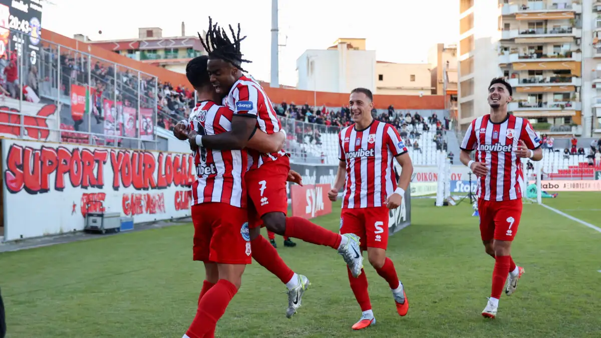 Πανσερραϊκός – Αστέρας Τρίπολης 2-1: Πρώτη νίκη των Σερραίων στην Super League με γκολ του Μάρας στο φινάλε