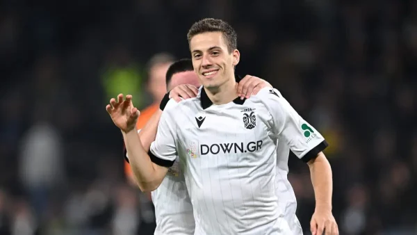 ΑΕΚ – ΠΑΟΚ 0-2: Κυρίαρχος στη Νέα Φιλαδέλφεια με Μπάμπα και Κωνσταντέλια και μόνος πρώτος στην κορυφή της Super League